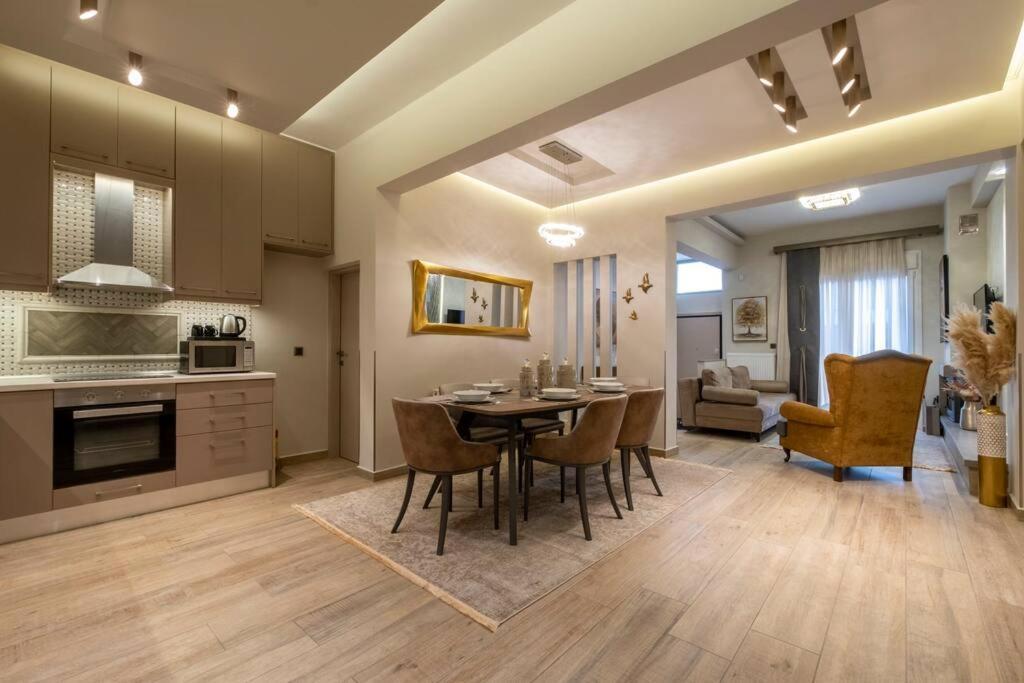 Maison De Luxx A10, Cozy Apartment With Garden In Лариса Экстерьер фото